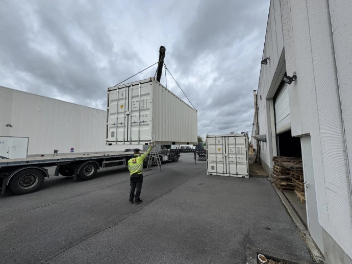 Levering met kraanwagen